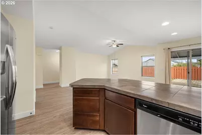 3614 Sweetwater Ave, Woodburn, OR 97071 - Photo 10