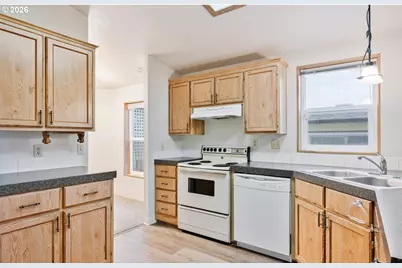 1965 Westside Hwy #74, Kelso, WA 98626 - Photo 12