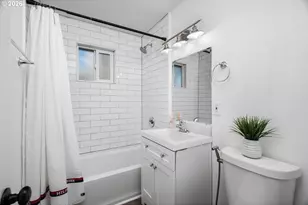 12311 SE Ramona St, Portland, OR 97236 - Photo 16