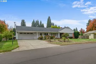 820 Lariat Dr, Eugene, OR 97401 - Photo 2