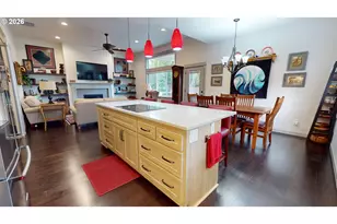 1074 Hamilton St, Springfield, OR 97477 - Photo 6