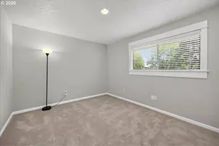 627 N Hayden Bay Dr, Portland, OR 97217 - Photo 24