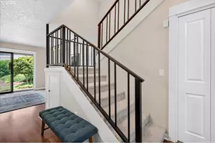 627 N Hayden Bay Dr, Portland, OR 97217 - Photo 12