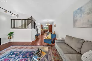 627 N Hayden Bay Dr, Portland, OR 97217 - Photo 2
