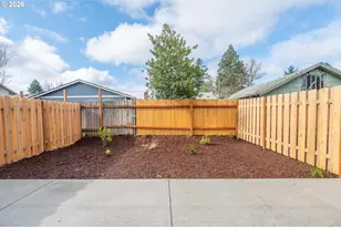 9279 E Burnside St, Portland, OR 97216 - Photo 26