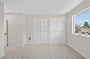 9279 E Burnside St, Portland, OR 97216 - Photo 12