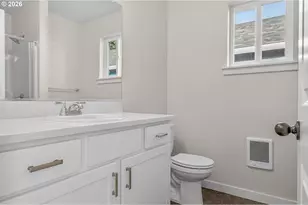 9279 E Burnside St, Portland, OR 97216 - Photo 14