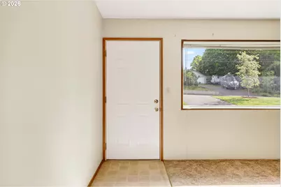 4934 SE Malden Dr, Portland, OR 97206 - Photo 4