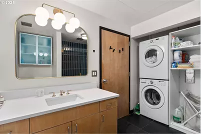 408 NW 12th Ave #306, Portland, OR 97209 - Photo 18
