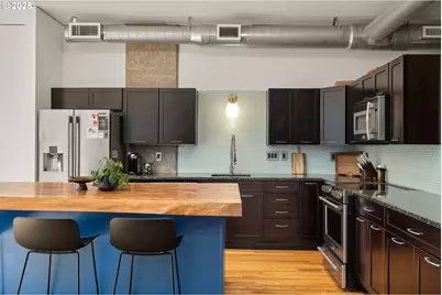408 NW 12th Ave #306, Portland, OR 97209 - Photo 22