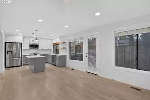 3745 Division Ct, Lake Oswego, OR 97035 - Photo 8