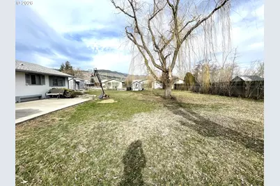 309 Lake Ave, La Grande, OR 97850 - Photo 30