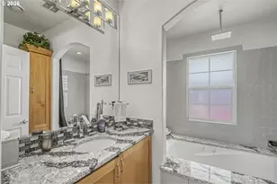 19609 NE Marine Dr, Portland, OR 97230 - Photo 10