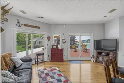 19609 NE Marine Dr #G01, Portland, OR 97230 - Photo 4