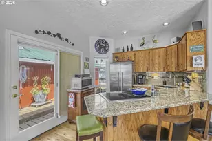 19609 NE Marine Dr, Portland, OR 97230 - Photo 6