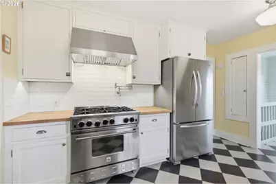 557 W 19th Ave, Eugene, OR 97401 - Photo 16