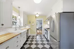 557 W 19th Ave, Eugene, OR 97401 - Photo 14