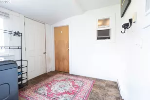 1703 Jefferson Ave, La Grande, OR 97850 - Photo 8