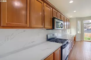21533 SW Susan Ln, Beaverton, OR 97003 - Photo 16