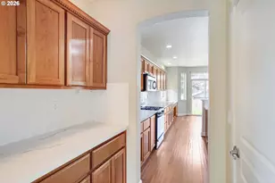 21533 SW Susan Ln, Beaverton, OR 97003 - Photo 18
