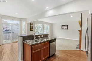 21533 SW Susan Ln, Beaverton, OR 97003 - Photo 12