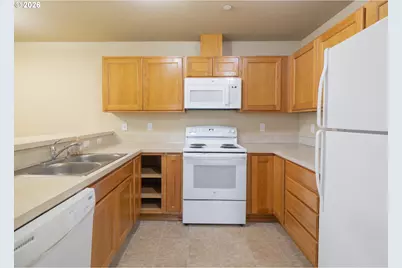 2047 SE Huckleberry Ave, Warrenton, OR 97146 - Photo 8