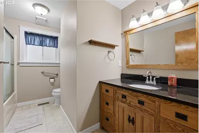 1967 Astor Way, Woodburn, OR 97071 - Photo 32