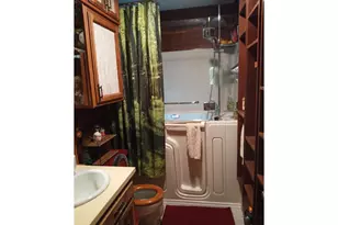 1905 Willamette Ave NE, Albany, OR 97321 - Photo 2
