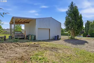 22975 NE Dayton Ave, Newberg, OR 97132 - Photo 10