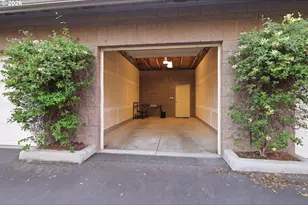 347 Rustic Pl, Eugene, OR 97401 - Photo 32