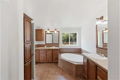 67752 Beaver Loop Rd, North Bend, OR 97459 - Photo 32