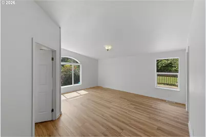 67752 Beaver Loop Rd, North Bend, OR 97459 - Photo 28
