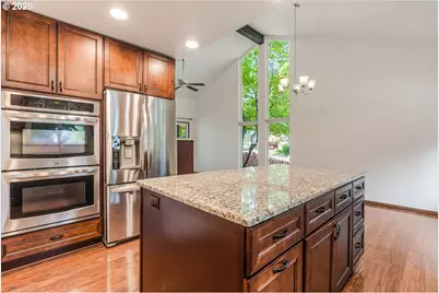 20900 SW Winema Dr, Tualatin, OR 97062 - Photo 10