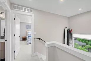 2885 NE Couch St, Portland, OR 97232 - Photo 24