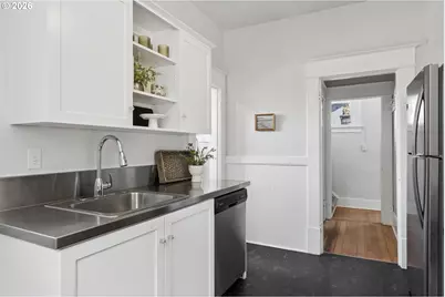 936 N Killingsworth Ct, Portland, OR 97217 - Photo 16