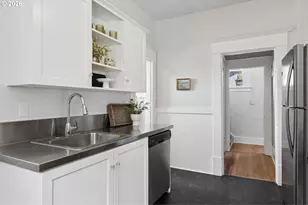 936 N Killingsworth Ct, Portland, OR 97217 - Photo 16