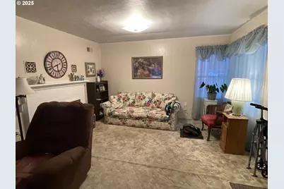 615 Hager St, Heppner, OR 97836 - Photo 2