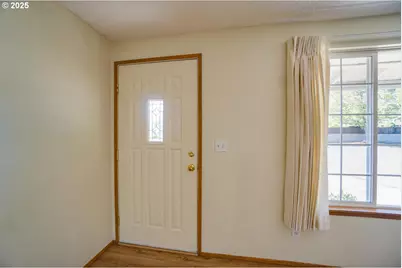 8621 NW 15th Ave, Vancouver, WA 98665 - Photo 6