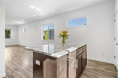 14090 SW Burlwood Ln, Beaverton, OR 97005 - Photo 12