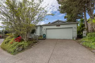 4625 NE Voyage Ave, Lincoln City, OR 97367 - Photo 2