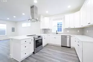 6539 SE Woodstock Blvd, Portland, OR 97206 - Photo 10