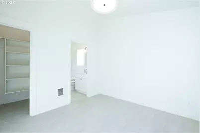 6539 SE Woodstock Blvd, Portland, OR 97206 - Photo 16