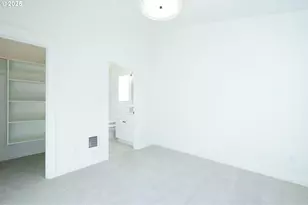 6539 SE Woodstock Blvd, Portland, OR 97206 - Photo 16