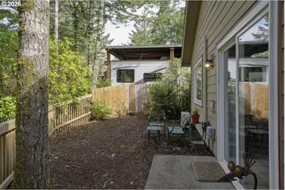 32 Easy St, Florence, OR 97439 - Photo 26