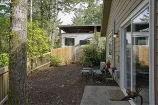 32 Easy St, Florence, OR 97439 - Photo 26