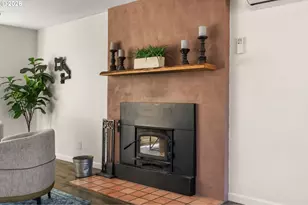 105 W 35th Pl, Eugene, OR 97405 - Photo 8