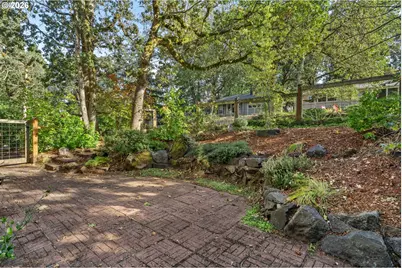 105 W 35th Pl, Eugene, OR 97405 - Photo 46