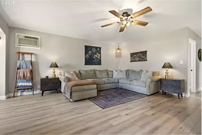 14907 SE Cedar Ave, Milwaukie, OR 97267 - Photo 6