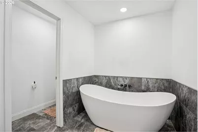 1324 Farrvista Dr, West Linn, OR 97068 - Photo 14