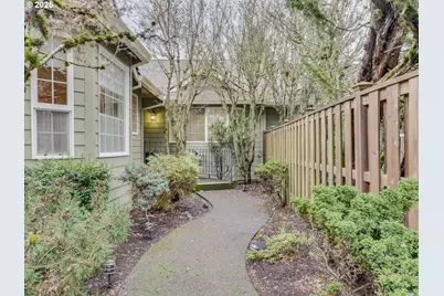 518 NW Willamette Ct, McMinnville, OR 97128 - Photo 2